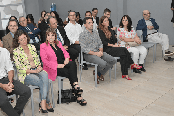 1428599235-Diseño sin título (7).png